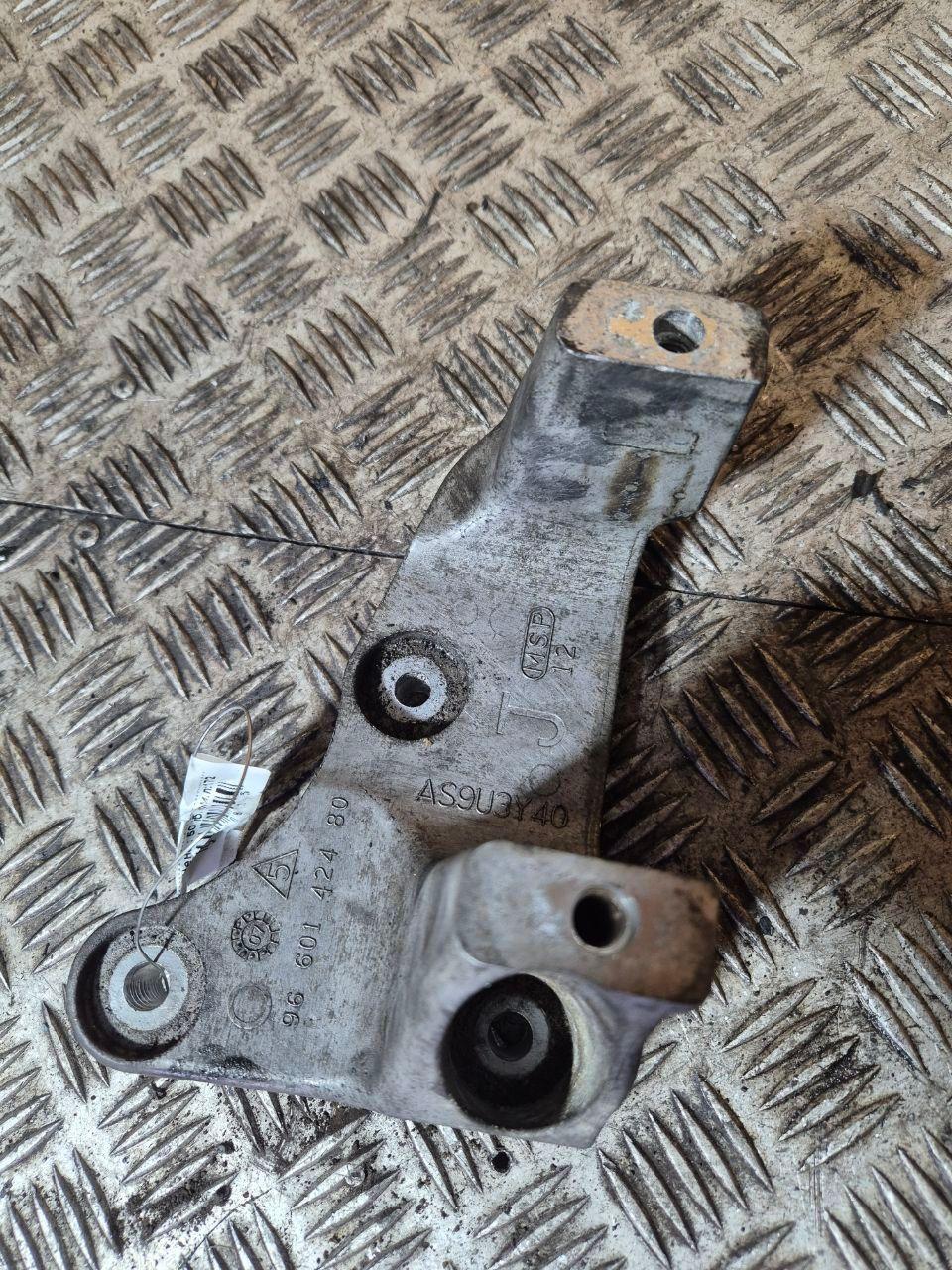 Кронштейн КПП AID545 Citroen C5 - Фото 1