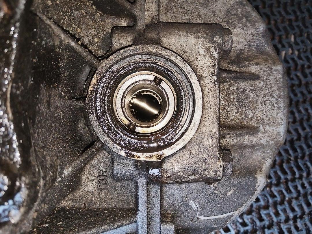 КПП механическая (МКПП) 5-ступенчатая M8JZ8I Citroen C3 undefined