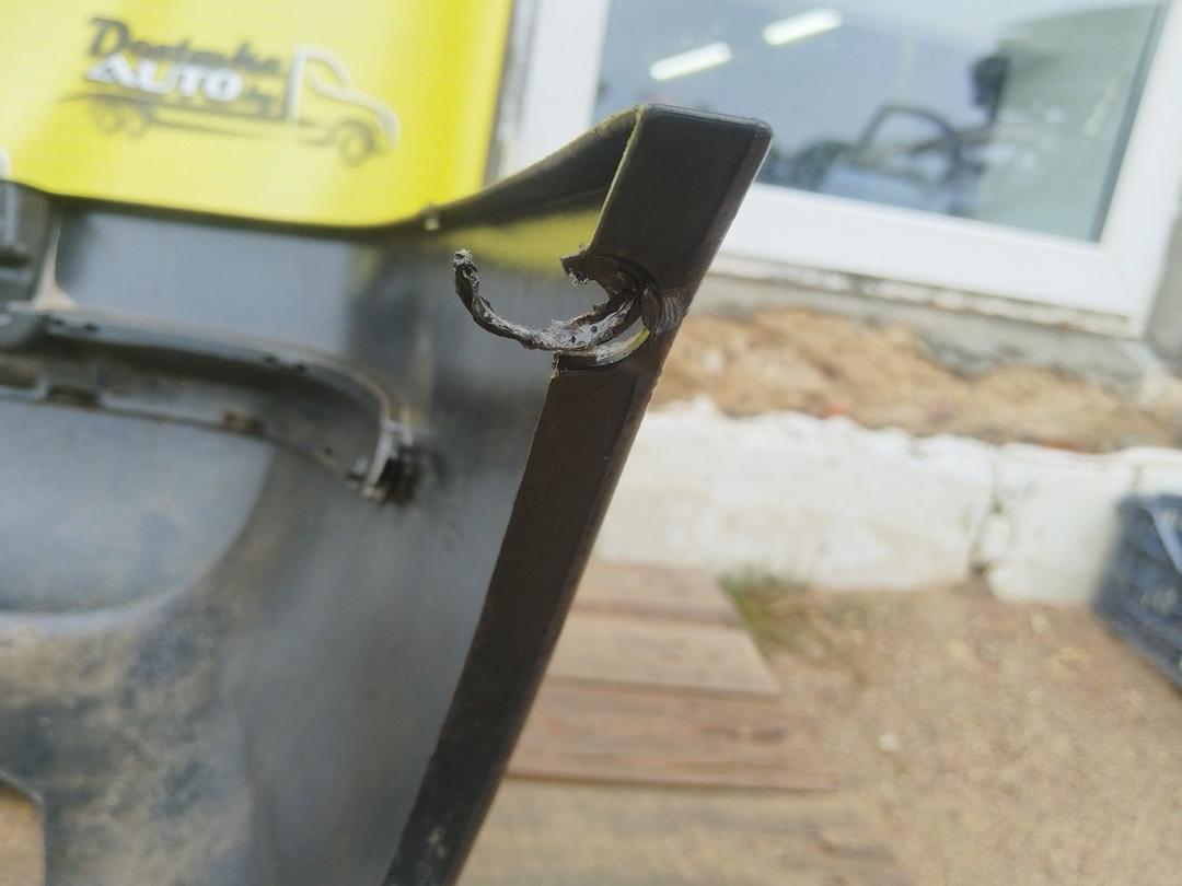 Бампер задний ELSFT4 Opel Zafira undefined