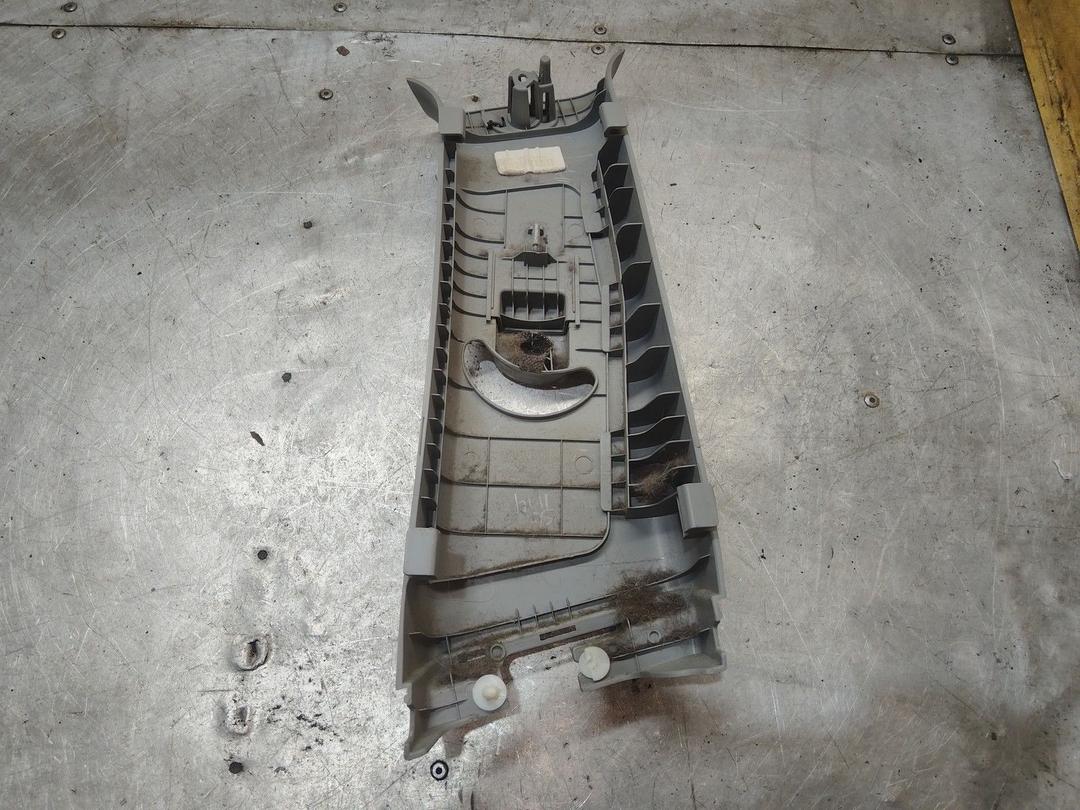 Обшивка стойки центральной левой DMX093 Kia Sorento купить