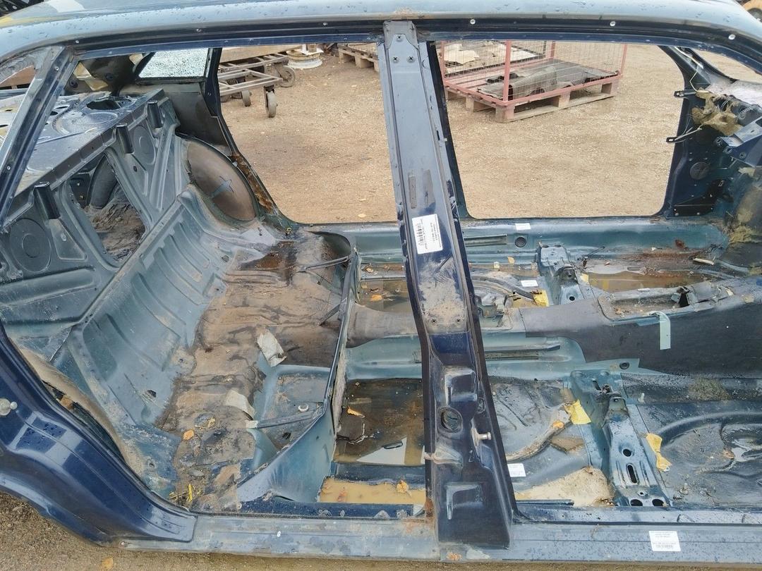 Стойка кузовная центральная правая C4R0L0 Audi 100