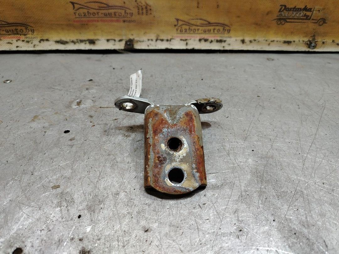 Петля двери передней правой R2AYZM Nissan Primera - Фото 2