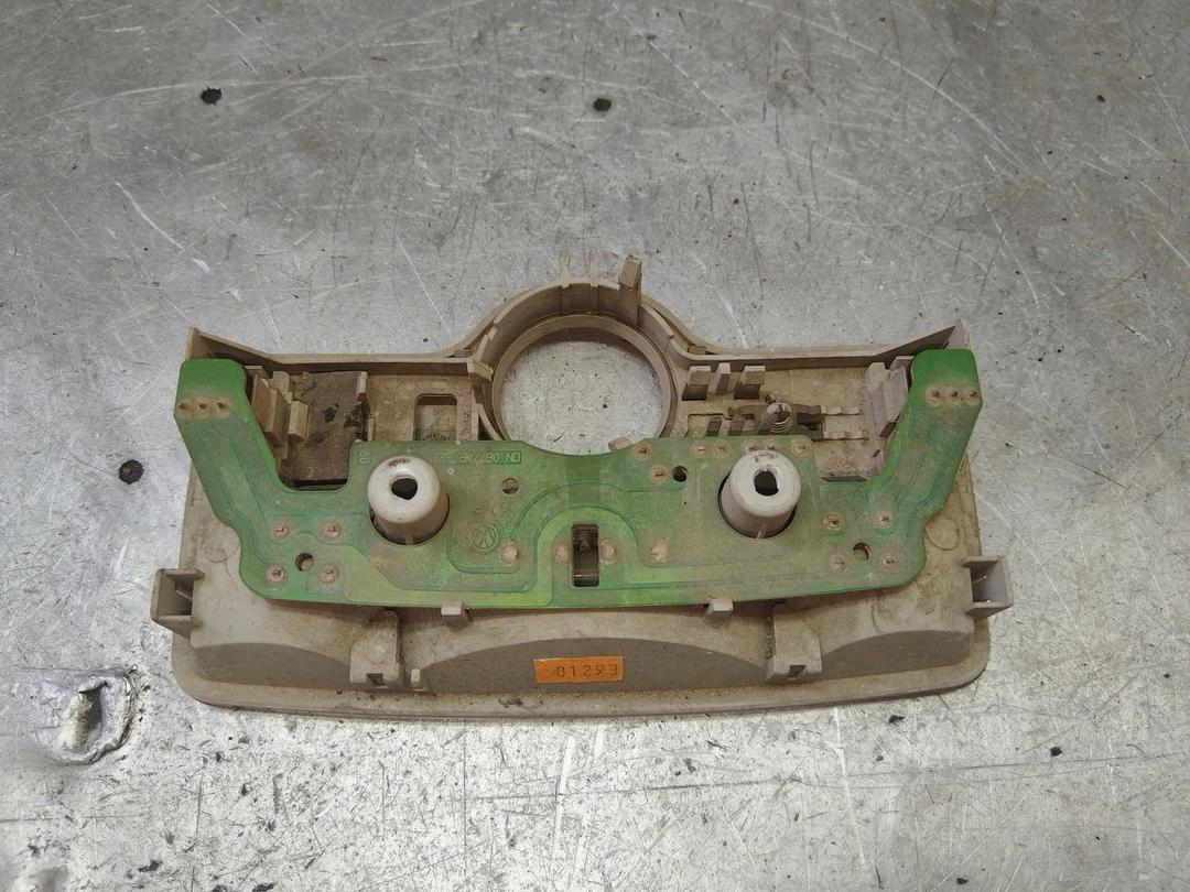 Фонарь салона (плафон) B83ESL Volkswagen Passat - Фото 2