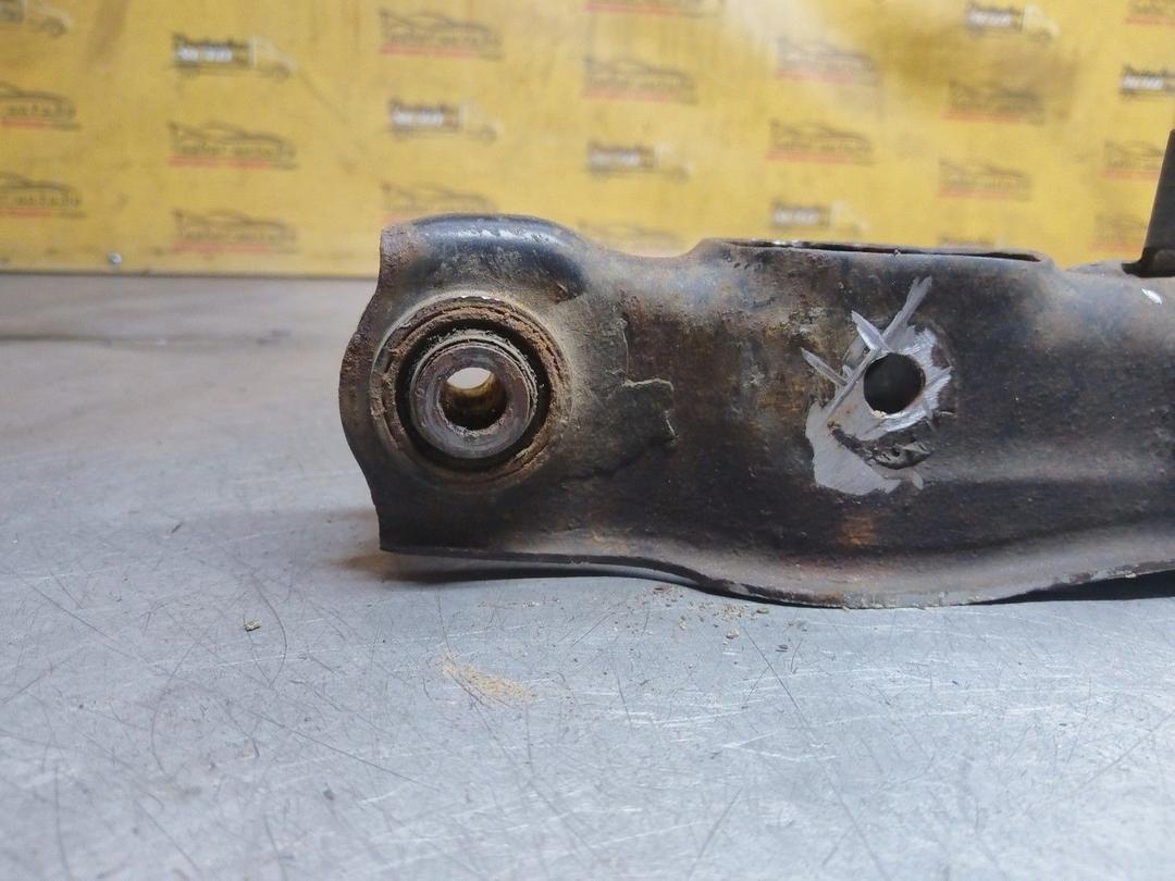 Рычаг задний правый 923FHT Mitsubishi Carisma купить