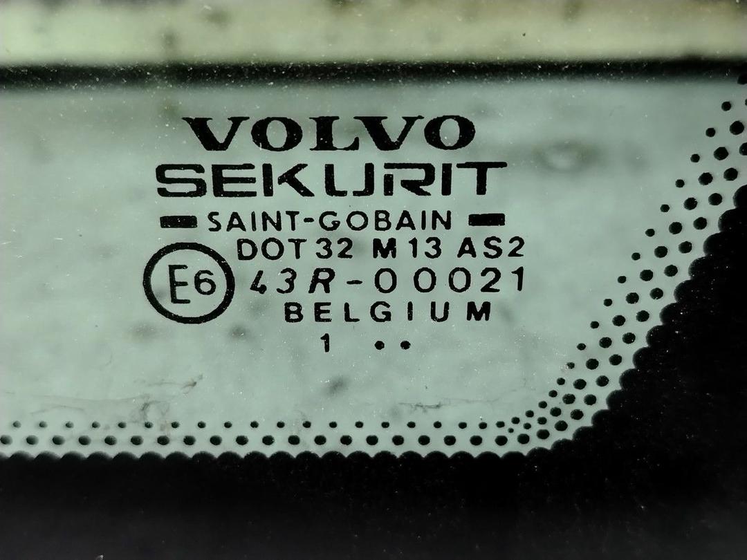 Стекло кузовное боковое правое 85NE46 Volvo V40 - Фото 2