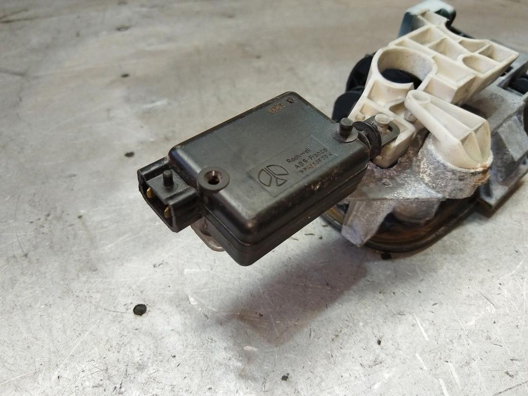 Ручка открывания багажника 6LPPRA Renault Safrane undefined