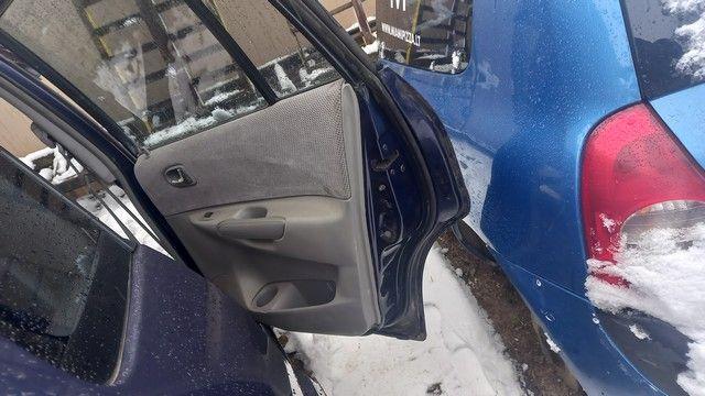 Обшивка двери задней правой (дверная карта) VL34NH Mazda Premacy купить