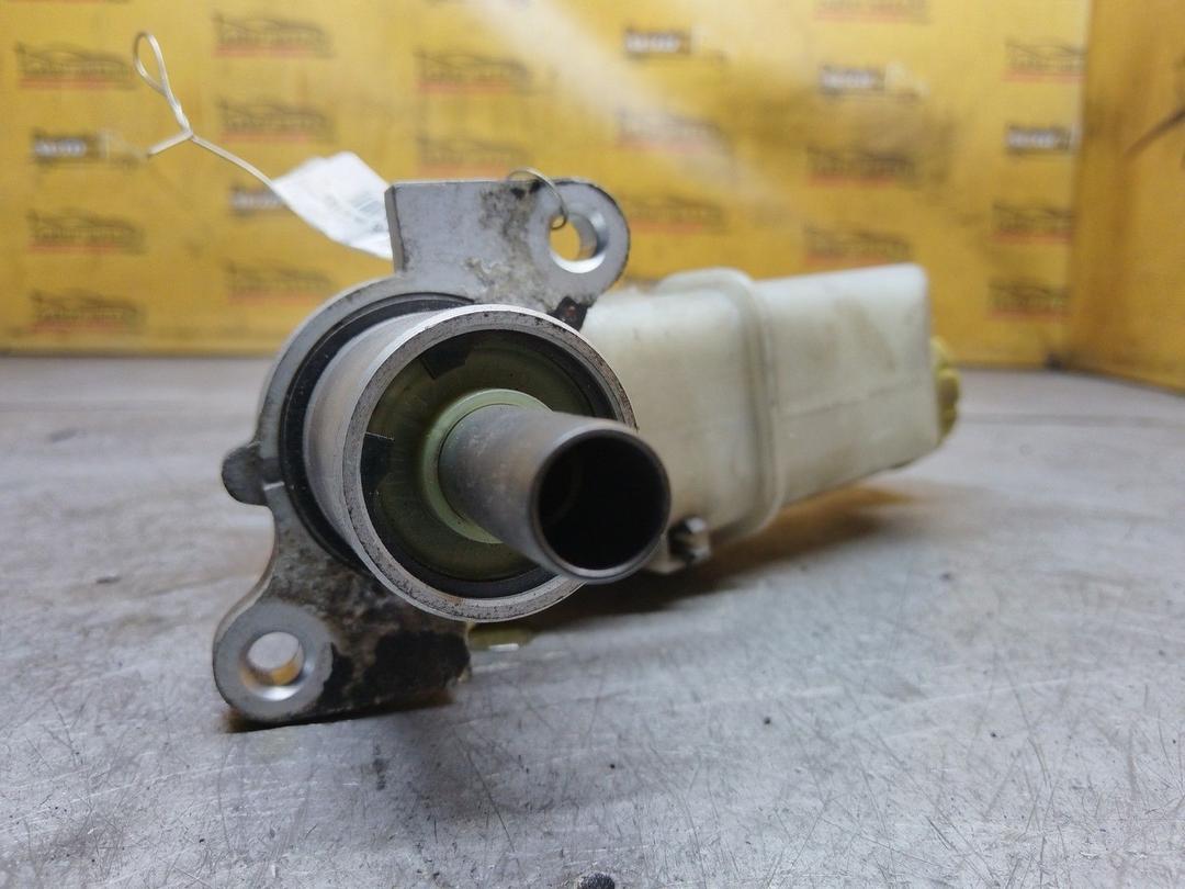 Цилиндр тормозной главный QID76B Alfa Romeo 147 купить в магазине запчастей бу