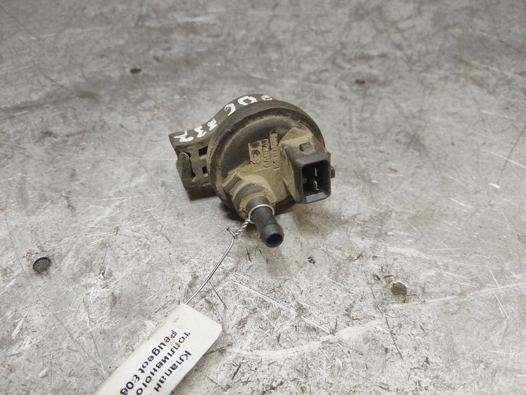 Клапан вентиляции топливного бака 8A8ZAS Peugeot 806 купить