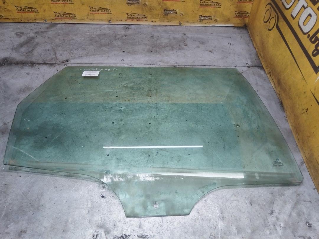 Стекло двери задней правой W5V4PX Citroen C5