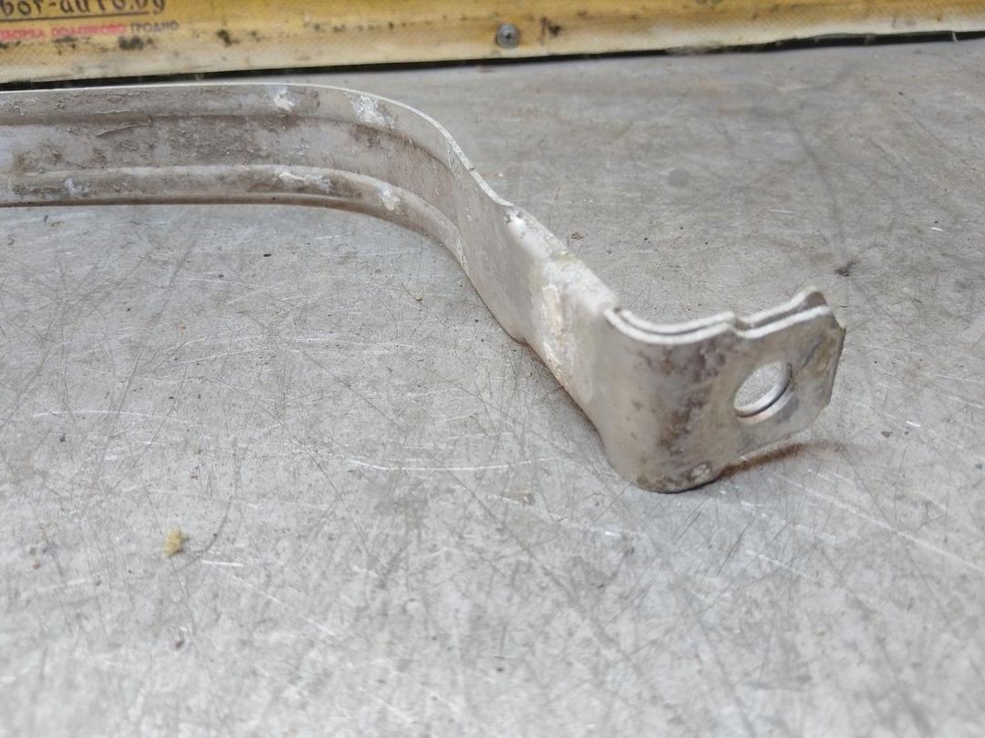 Крепление топливного бака 967W41 Skoda Fabia - Фото 3