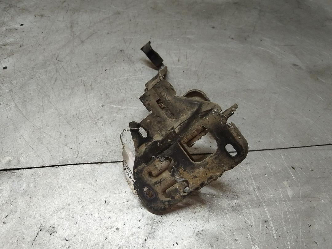 Крюк капота ZLFWQA Audi A4 купить