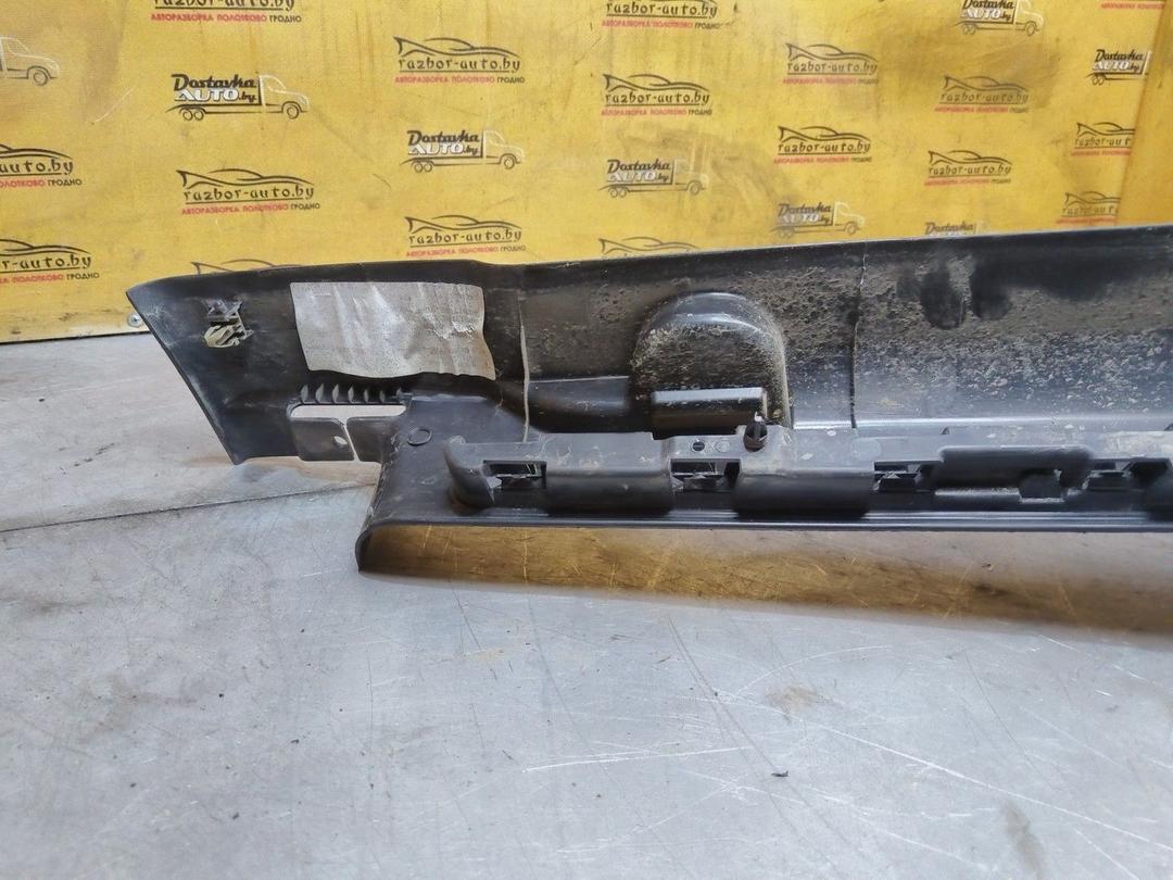 Направляющая шторки багажника (салазки) P86L8P Peugeot 307 купить с доставкой