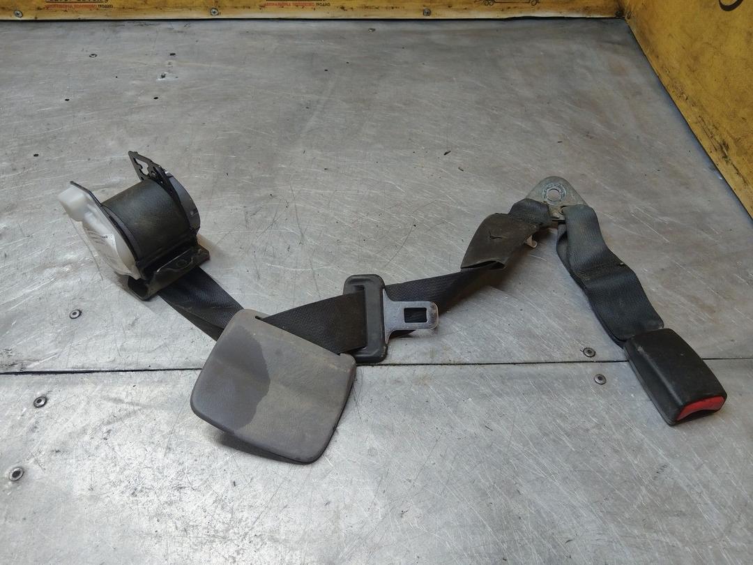 Ремень безопасности задний центральный VY2BO4 Nissan Almera