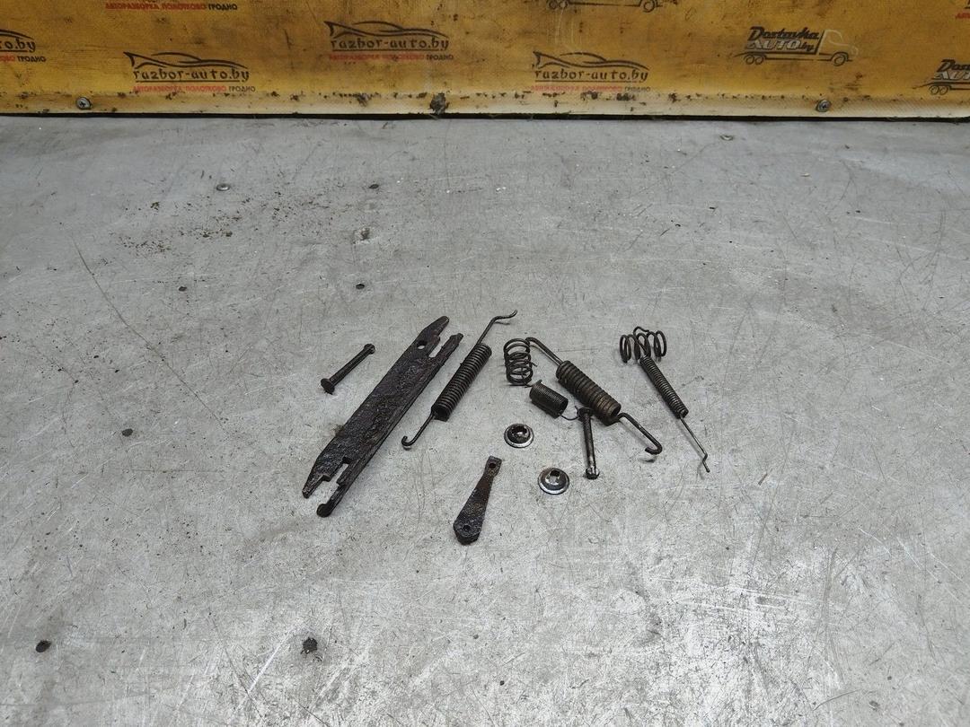 Механизм развода задних тормозных колодок левый JDJIIE Skoda Fabia