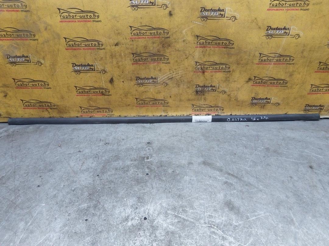 Молдинг двери задней правой 99I81I Opel Astra