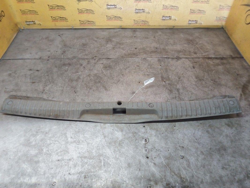 Пластик багажика O1K5O2 Renault Scenic