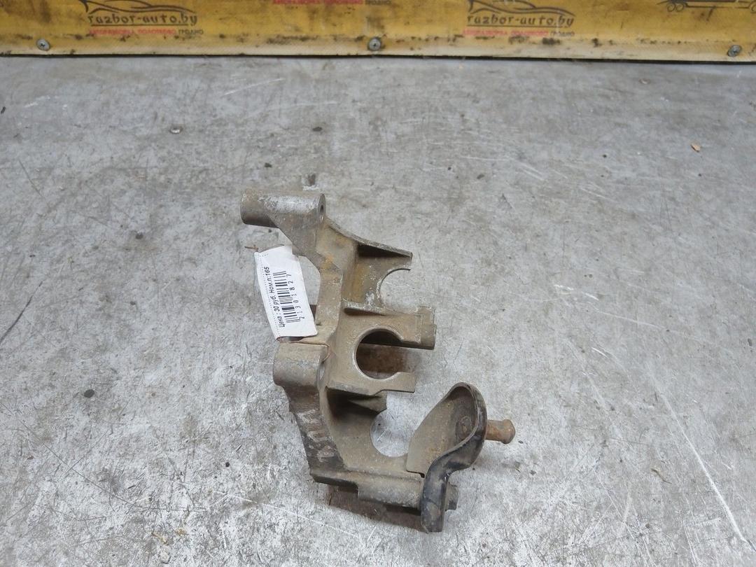 Кронштейн крепления троса КПП V2U7UY Honda Accord купить