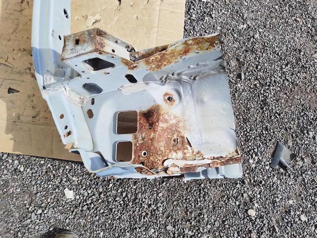 Лонжерон правый O6YAR3 Renault Kangoo купить на авторазборке