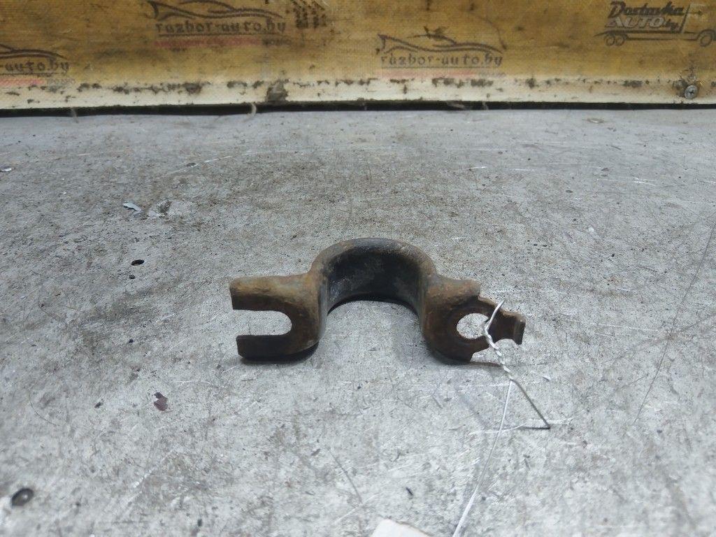 Крепление втулки стабилизатора T890JN Mazda Xedos 6 - Фото 3