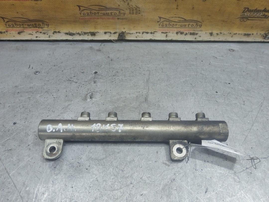 Топливная рампа ZUP2FK Opel Astra - Фото 1