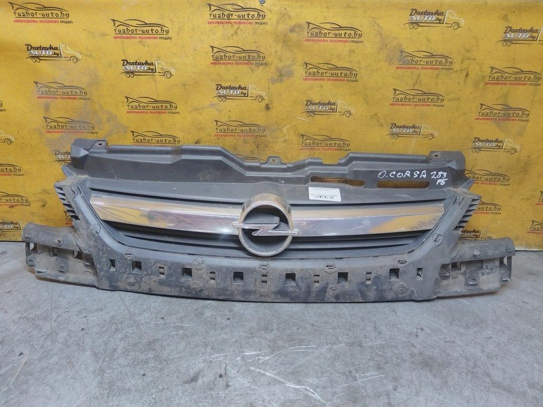 Решетка радиатора R4OY5O Opel Corsa