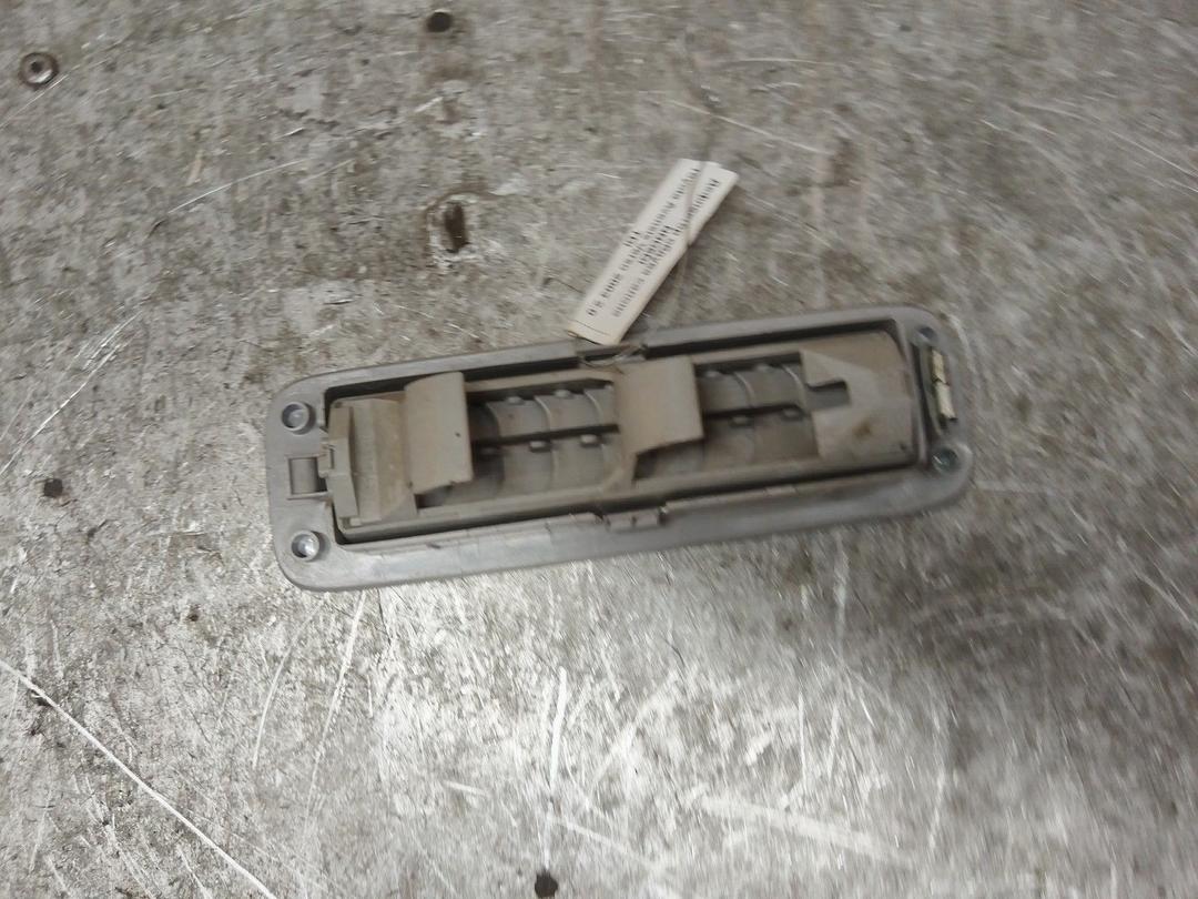 Дефлектор обдува салона NND5DI Toyota Avensis Verso купить в магазине запчастей бу