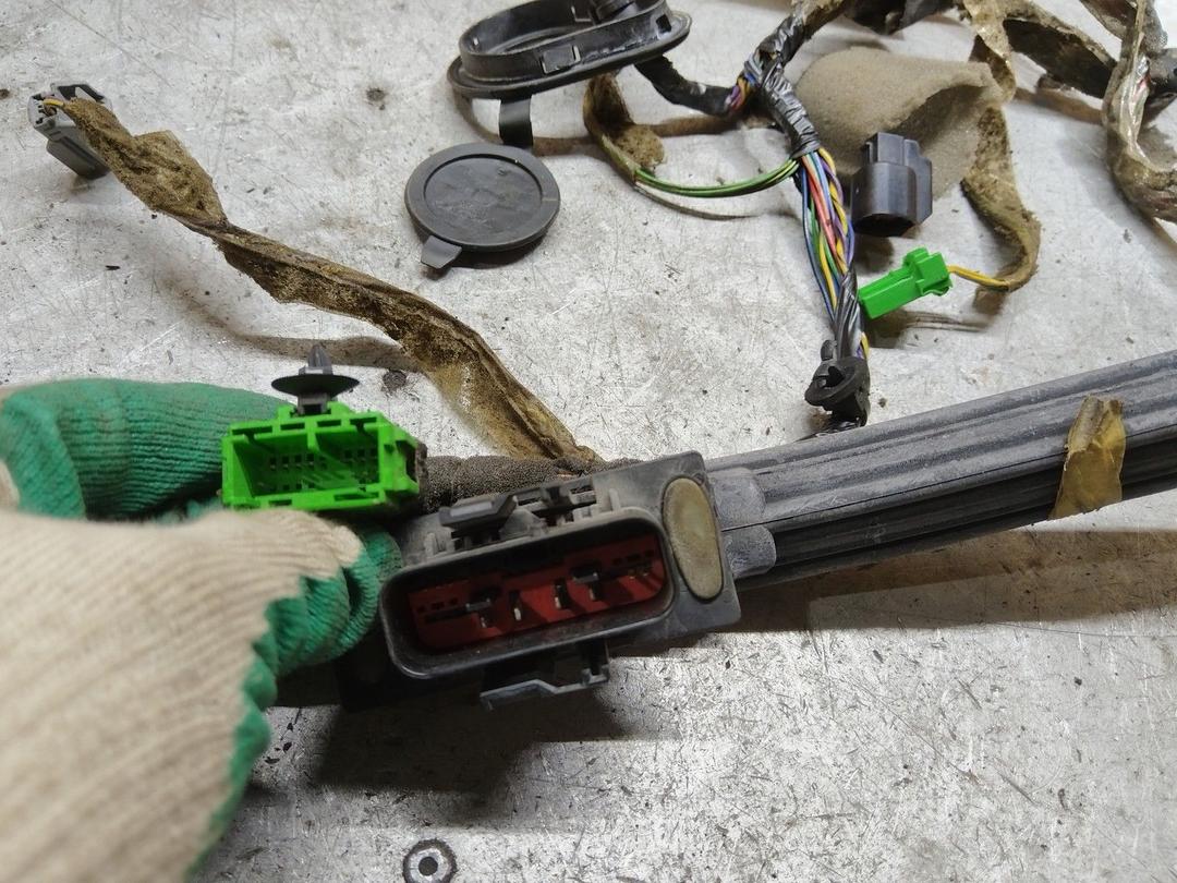 Проводка двери передней правой QK8QZF Volvo XC70 купить на авторазборке