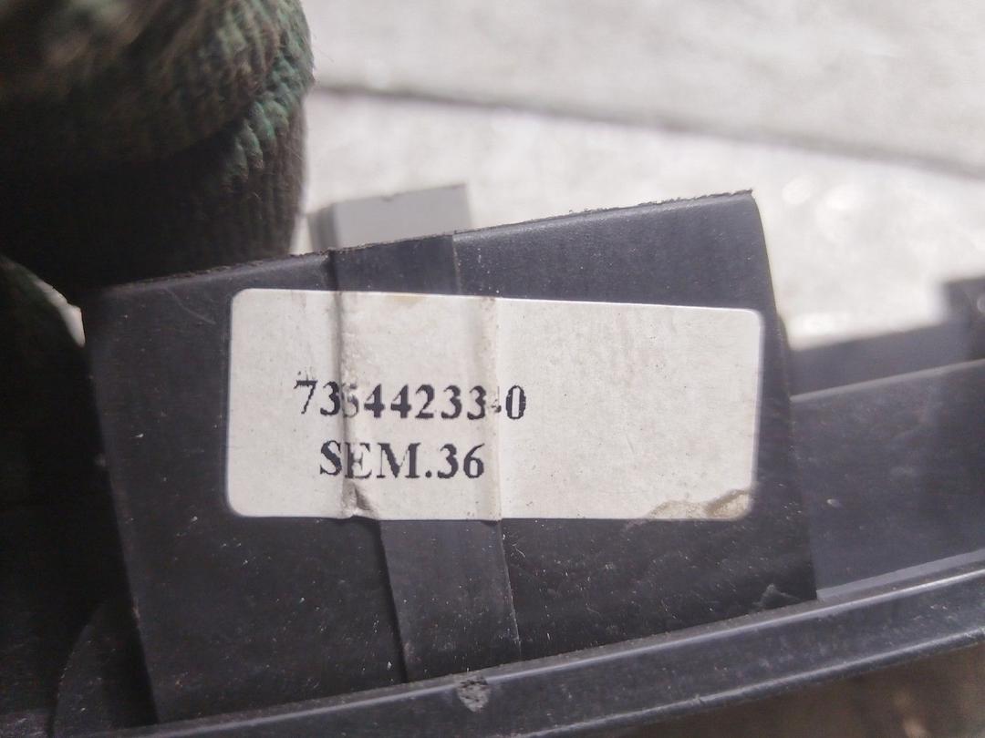 Блок управления стеклоподъемниками 622ZYD Fiat Linea купить на авторазборке