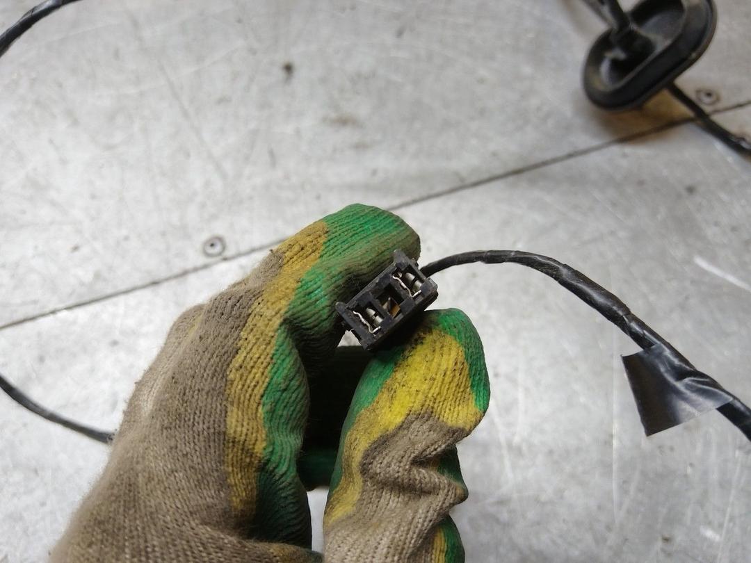 Проводка двери задней правой CRAZ20 Citroen C8 купить в магазине запчастей бу