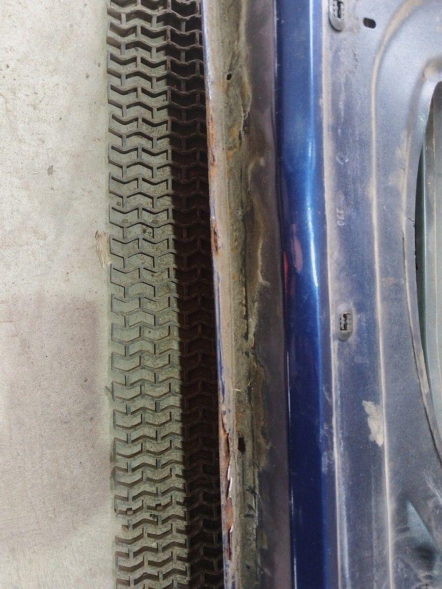 Дверь передняя левая AZ4KAR Renault Laguna undefined