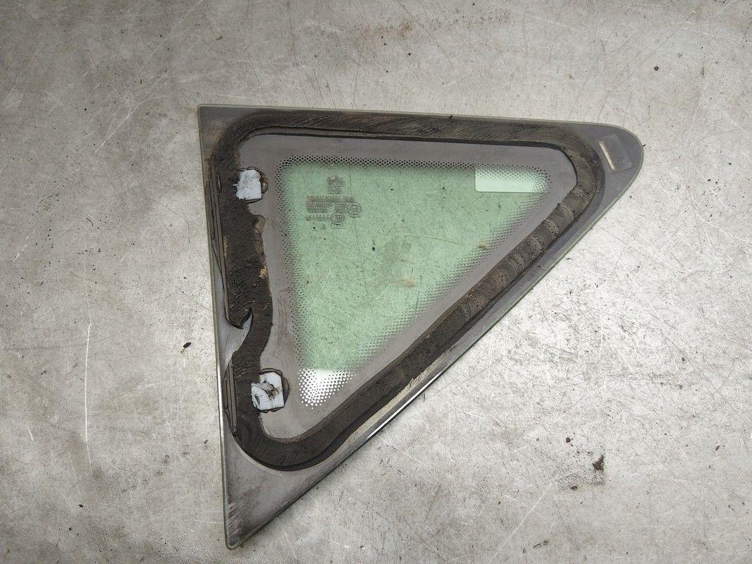 Стекло кузовное боковое правое 1NMLL1 Peugeot 207 купить с доставкой