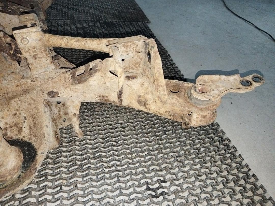 Балка подвески задняя E7YLUR Mazda 6 купить в магазине запчастей бу