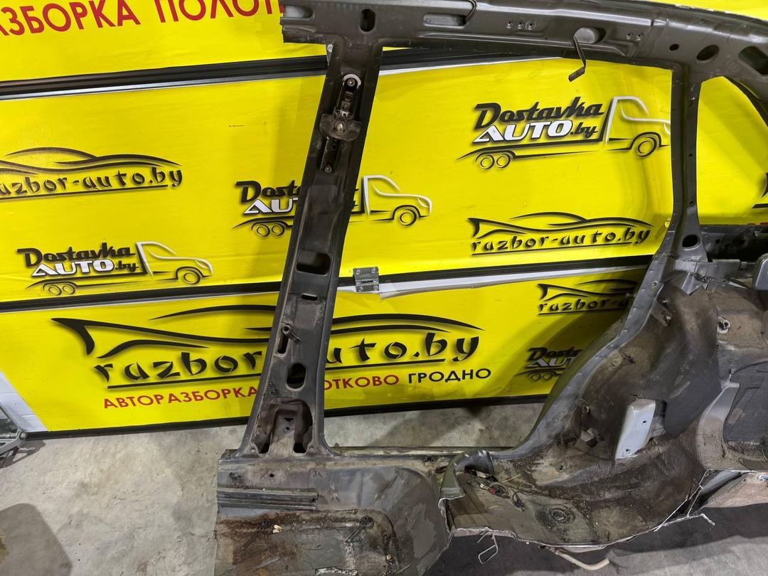 Стойка кузовная центральная правая 8G0YER Audi 80 купить