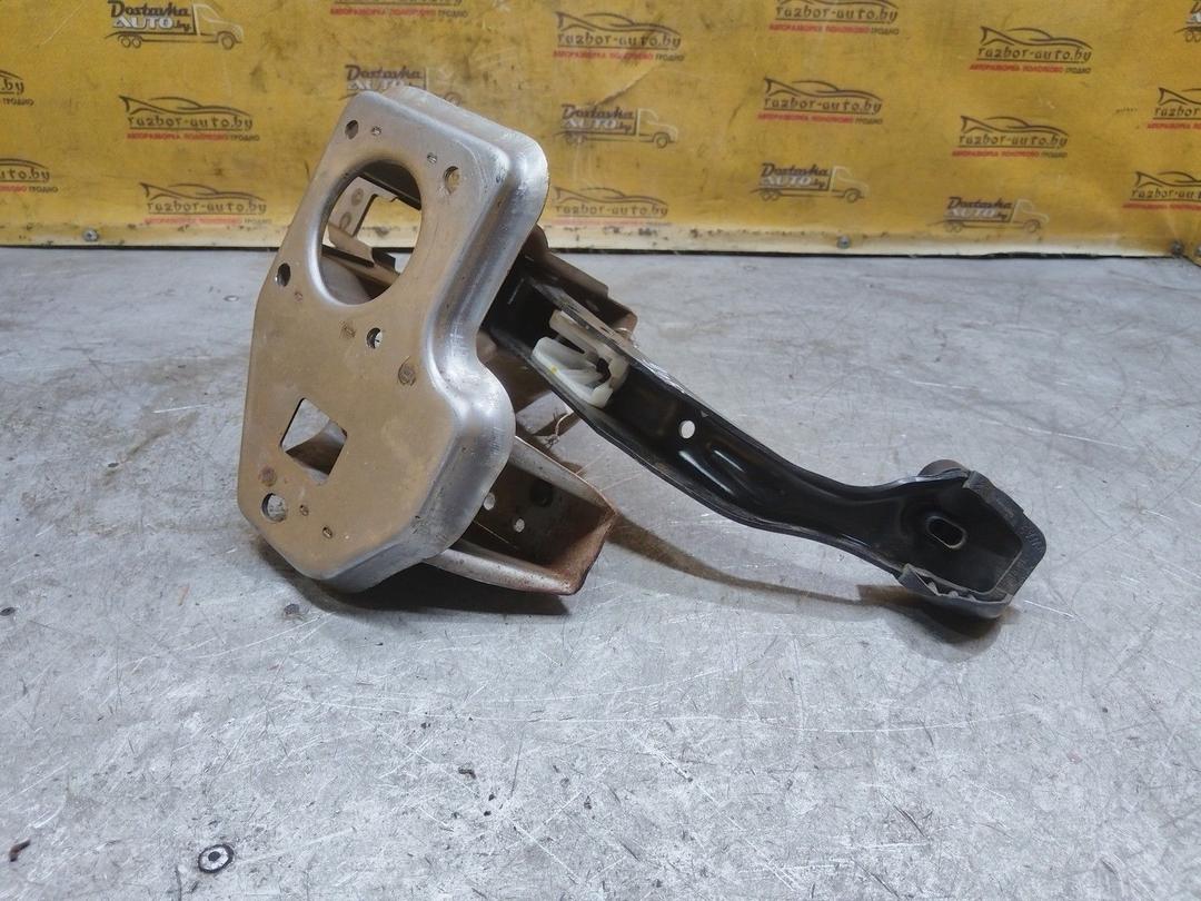 Педаль тормоза FNCB2J Volkswagen Polo купить в магазине запчастей бу