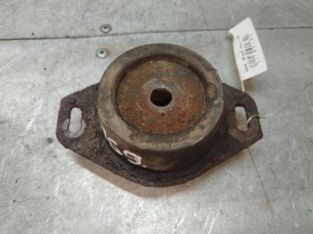 Подушка крепления КПП NVN95B Peugeot 406 купить