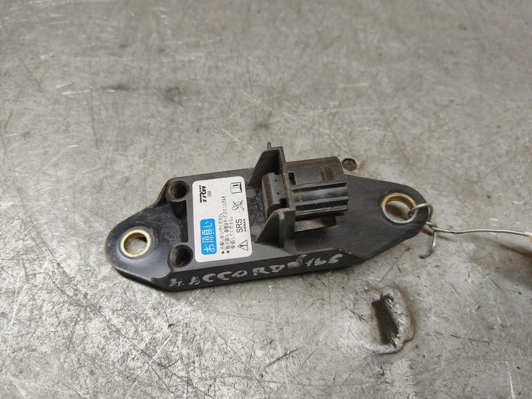 Датчик удара 7J60QW Honda Accord undefined