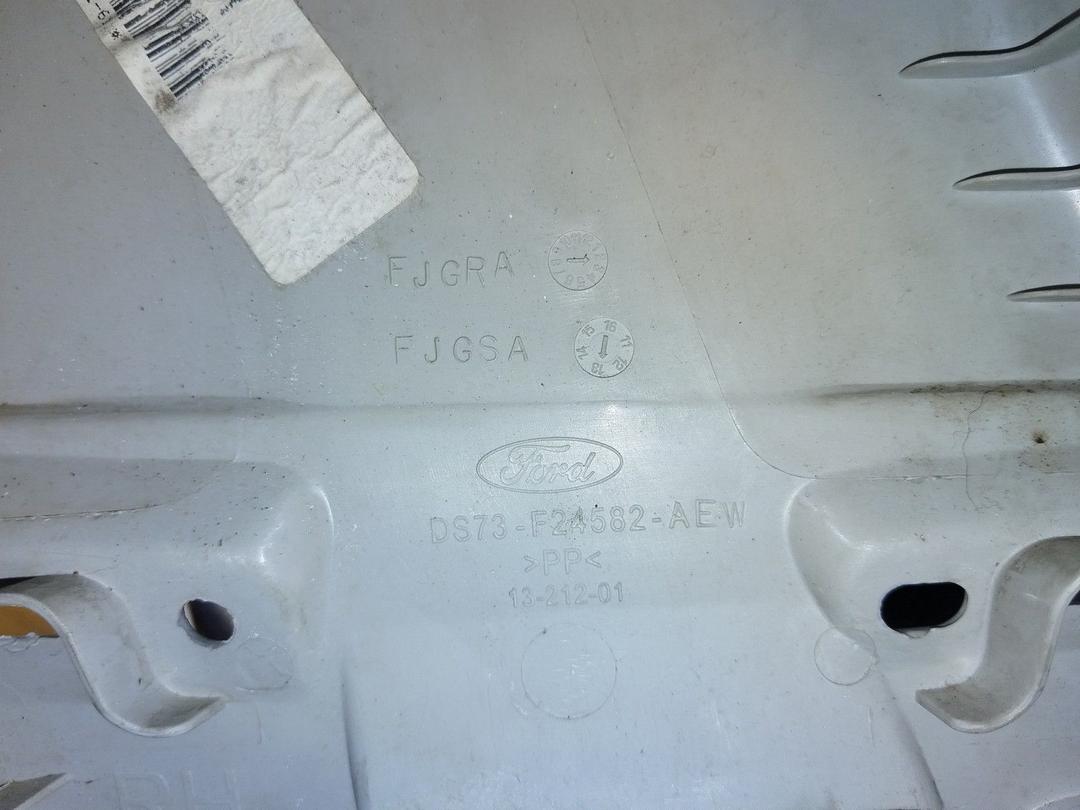 Обшивка стойки центральной правой F2NVQN Ford Fusion купить с доставкой