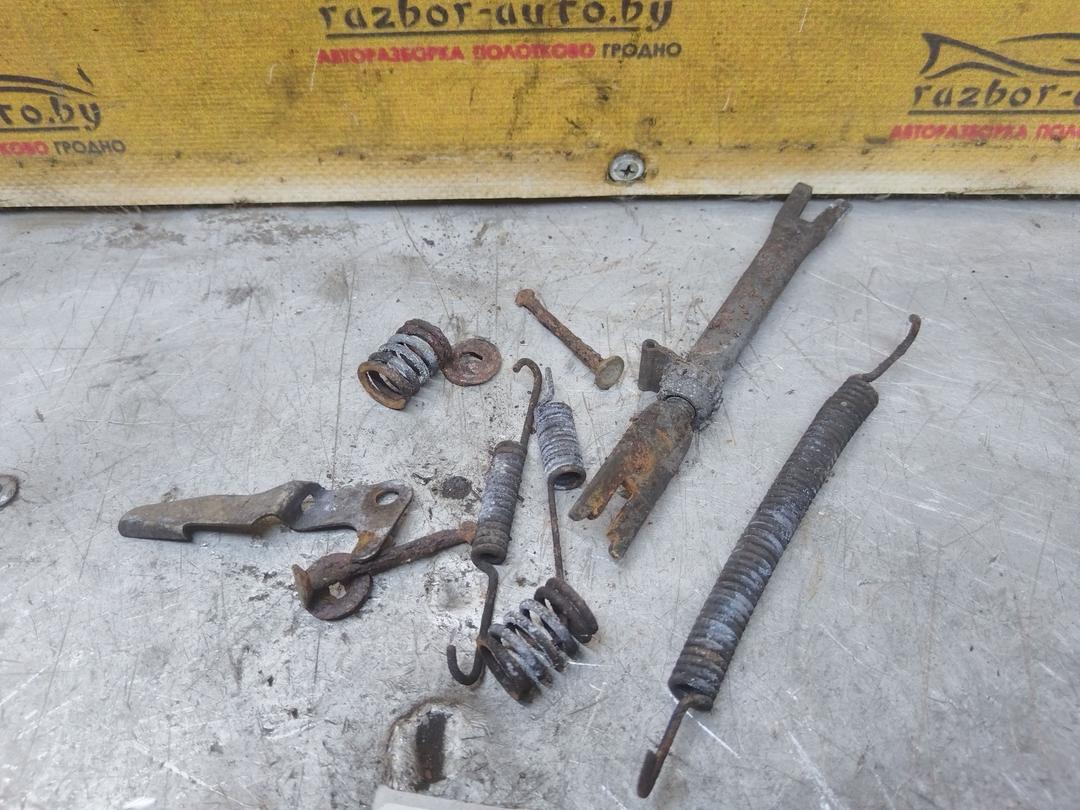 Механизм развода задних тормозных колодок правый 6GMRRL Renault Scenic купить