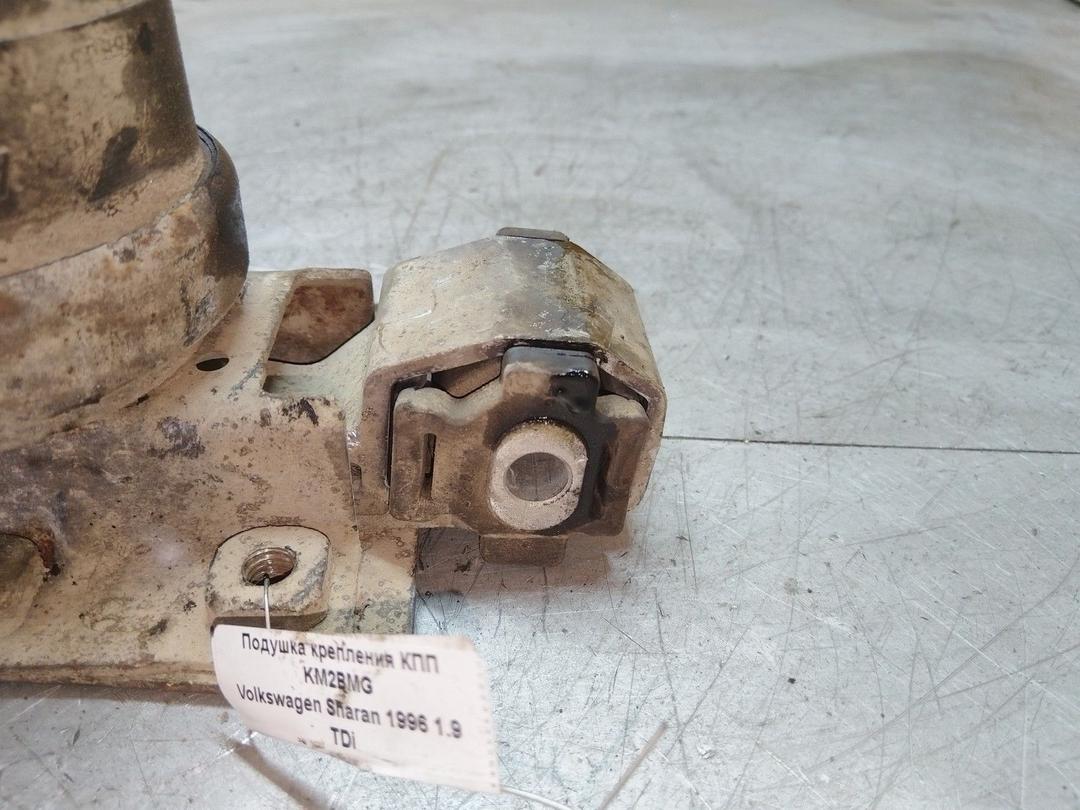 Подушка крепления КПП 4TMJUS Volkswagen Sharan купить