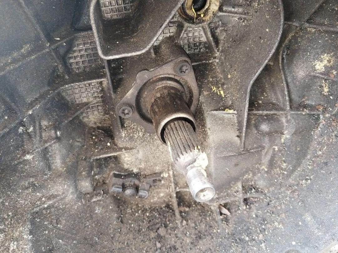 КПП механическая (МКПП) 5-ступенчатая C828W8 Audi A4 купить в магазине запчастей бу