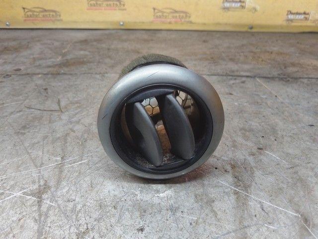 Дефлектор обдува салона 9A9945 Nissan Note купить с доставкой