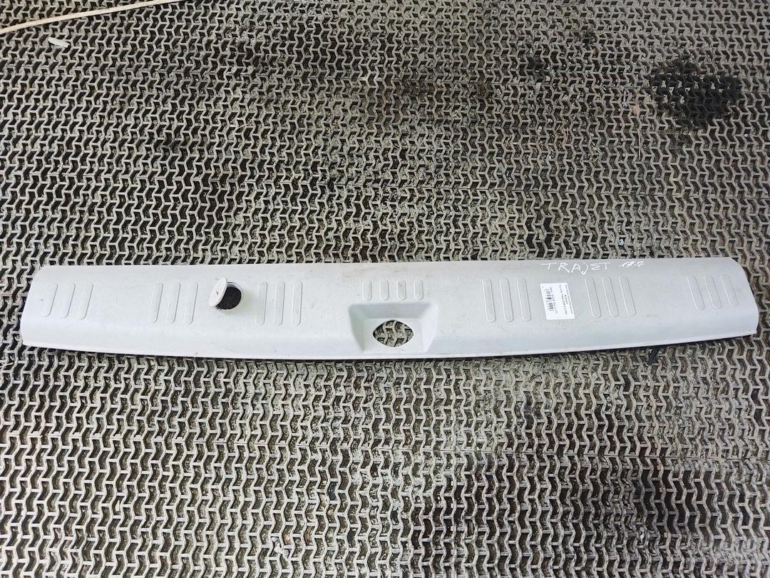 Накладка замка багажника BL8HNW Hyundai Trajet