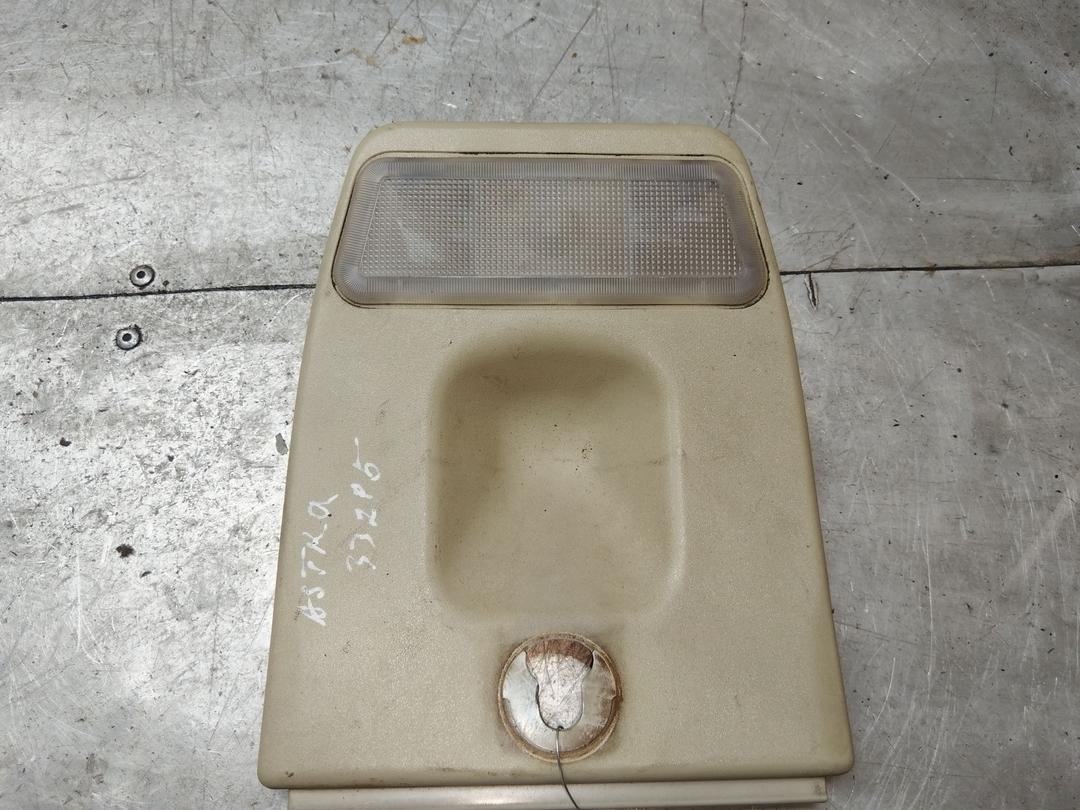 Фонарь салона (плафон) 84KRSM Opel Astra - Фото 1