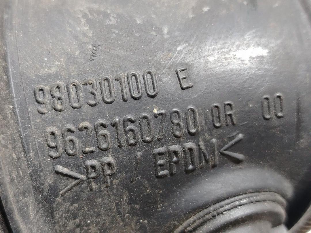 Патрубок воздушного фильтра EE85RW Peugeot 607 - Фото 5