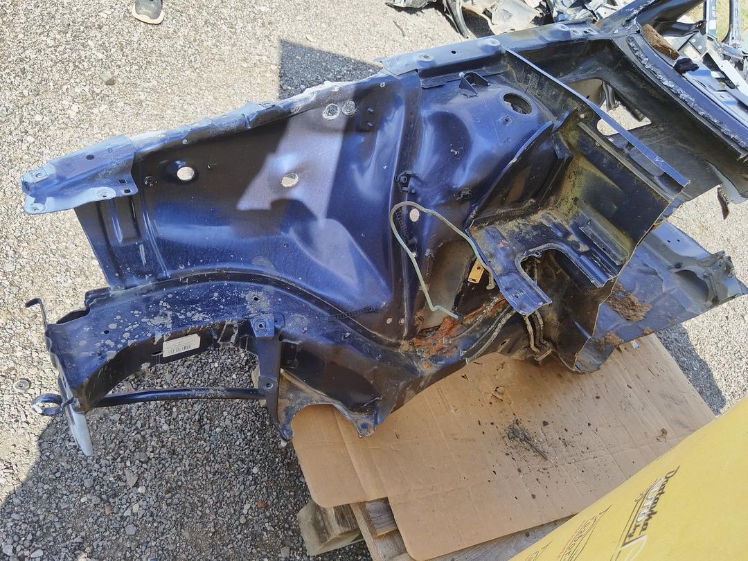 Лонжерон правый 5L00YZ Audi 80 купить с доставкой