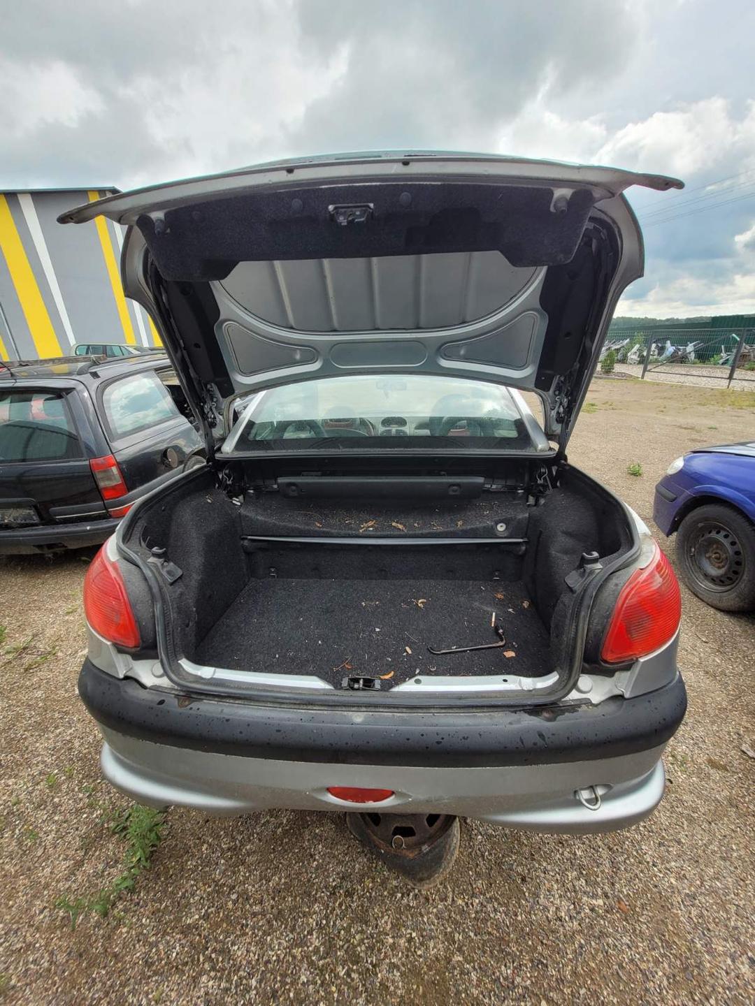 Обшивка багажника XIQN0R Peugeot 206 - Фото 1