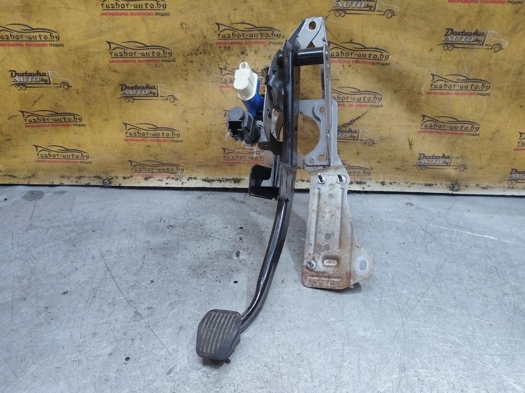 Педаль тормоза 01WYON Ford Focus - Фото 1