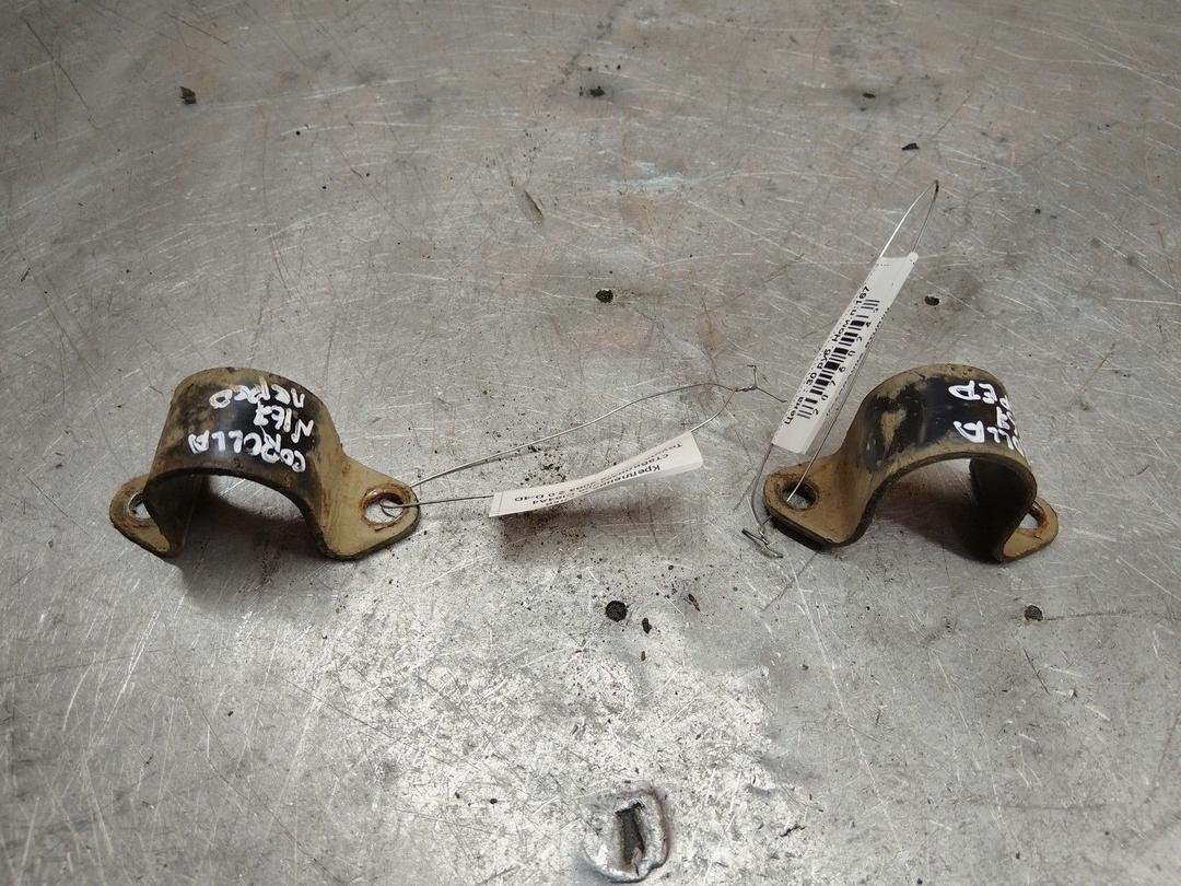 Крепление втулки стабилизатора CI84A4 Toyota Corolla