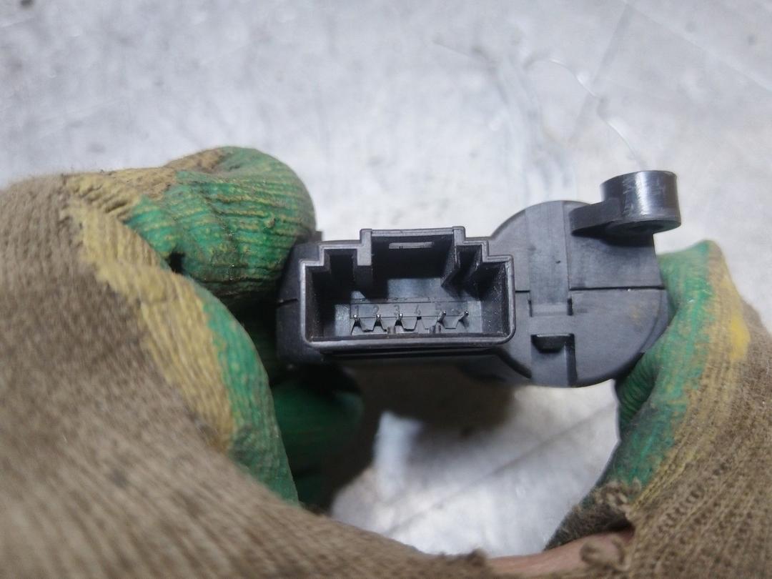 Моторчик заслонки печки 9BXN9V Volkswagen Passat - Фото 7